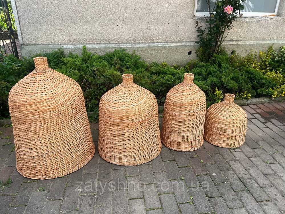 Набір плетених люстер з лози на вулиці Київ - фото 1