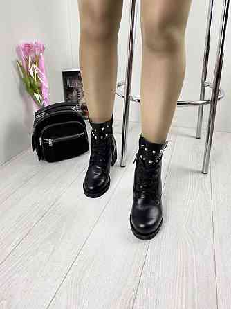 Черевики жіночі LaDi чорні натуральна шкіра зима 36р. 37р. (2211) Коломыя