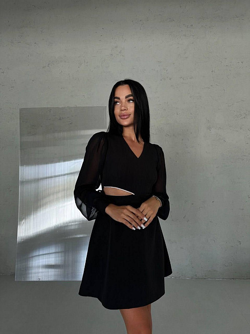 Жіноча елегантна сукня з асиметричним ефектним вирізом і шифоновими рукавами костюмка Чорний, 42 Одеса - фото 6