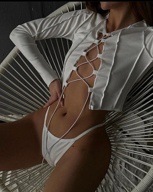 Жіночий стильний привабливий топ з довгим рукавом на шнурівці рубчик мустанг Одеса - фото 5