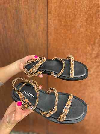 Zemira Босоніжки жіночі леопардові ZEMIRA 05300, замшеві / Стильні босоніжки на низькому ходу р Коломыя