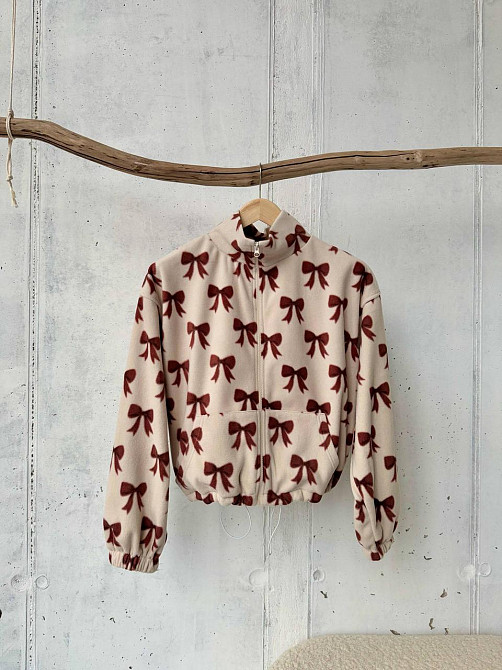 Жіночий стильний теплий світшот з принтом на флісі Шоколадний Одеса - фото 4