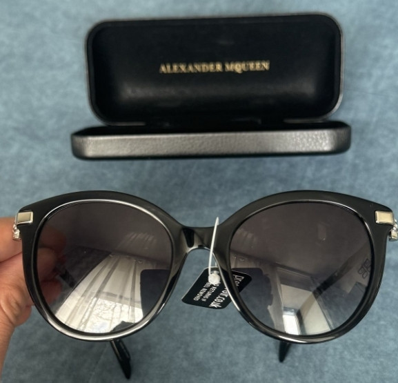 Солцнезащитные очки  Alexander Mcqueen Iconic. Киев - изображение 5