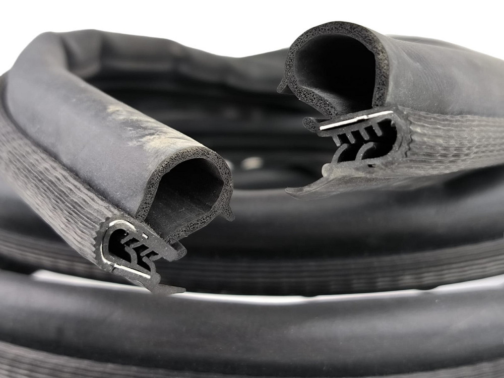 Ущільнювач 2110, 2111, 2112 передньої (3500 мм) двері Мукачево - фото 1