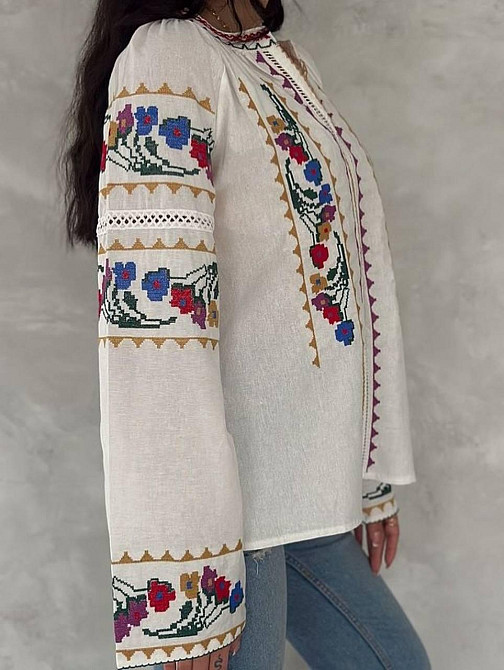 Женская стильная универсальная вышиванка с цветами 80% хлопок, 20% полиэстер. 44 Одесса - изображение 5