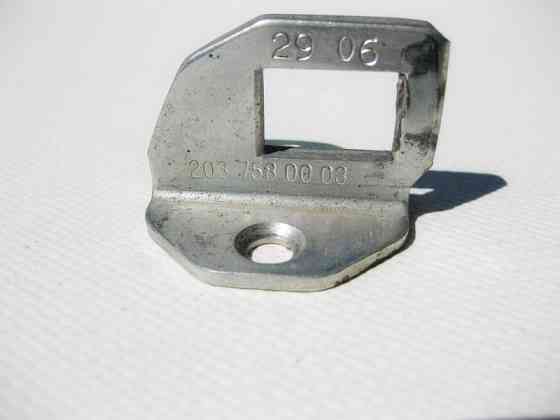 Mercedes-Benz  A2037580003 Петля - скоба - вухо замка багажника E-Class W211 C-Class W203 CLS C219 CLK C209 SLR R199 Одесса