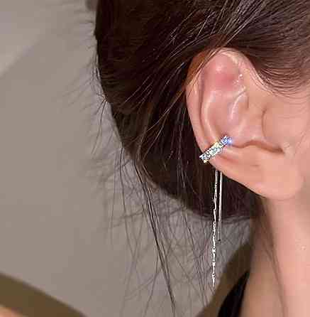 Кафф серьга без прокола с подвесками серебристая клипса на ухо с цепочками украшение Киев