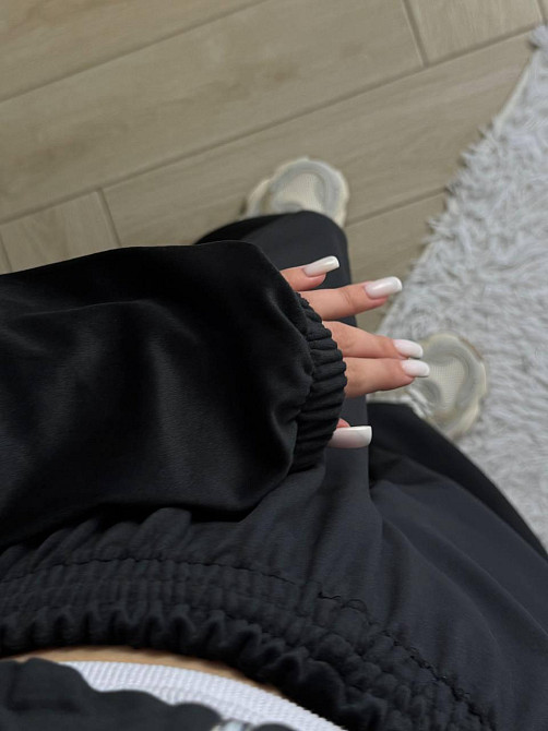 Женский трендовый оверсайз костюм двойка: кофта и штаны велюр Черный Одесса - изображение 3