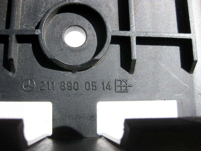 Mercedes-Benz  A2118900514 Кронштейн - утримувач аварійного знака E-Class W212 C-Class W203 W204 CLK C209 Одесса - изображение 5