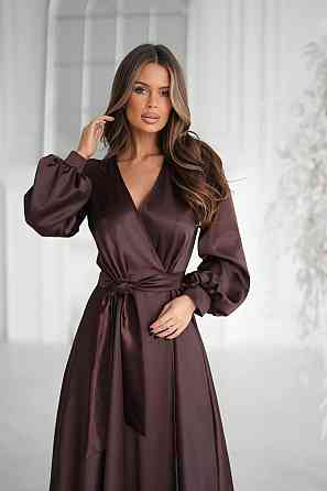 Женское платье на запах из атласа Одесса