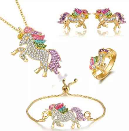 Бижутерия с Единорогом набор золотистый Киев