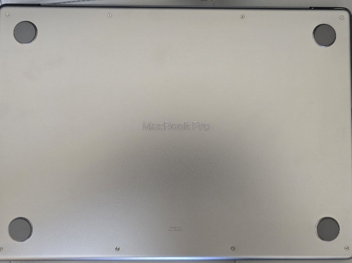 MacBook Pro 14