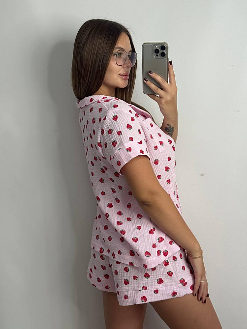 Жіноча піжама з шортами муслінова Полуничне смузі XL Харків - фото 2