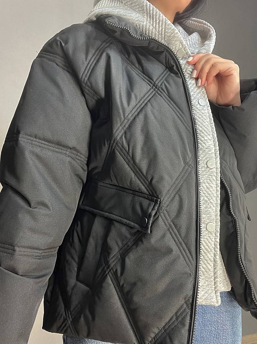 Куртка жіноча Joy one 552 демісезонна оверсайз трикотажна вставка з капюшоном подвійна застібка чорна, чорний, M Київ - фото 18