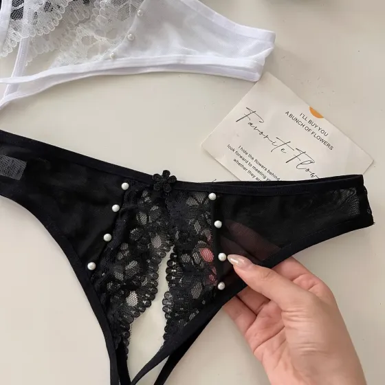 Трусики с разрезом и бусинами кружевные 42-44 черный Киев
