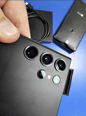 Телефон Samsung S23 Ultra 12/256Gb. Киев