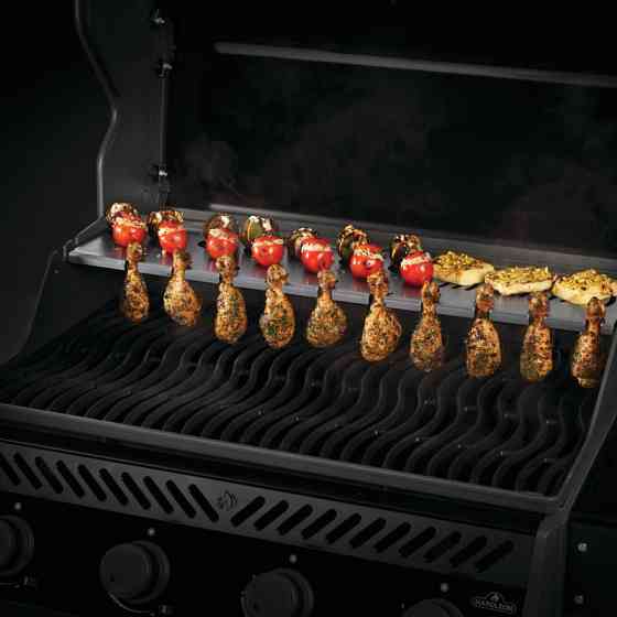 Многофункциональная решетка второго уровня для грилей Napoleon Rogue 525 71502 Код: 010847 Ровно