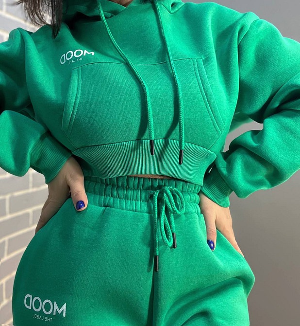 Костюм женский Quzen 493-497 укороченное худи с капюшоном MOOD брюки резинка утепленный зеленый, зеленый, M Киев - изображение 17