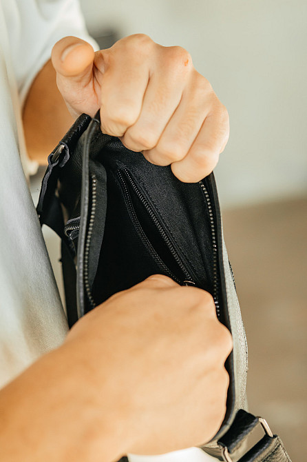 Чоловіча барсетка, чорна сумка через плече з натуральної шкіри, класичний якісний месендджерMasterSem Київ - фото 4