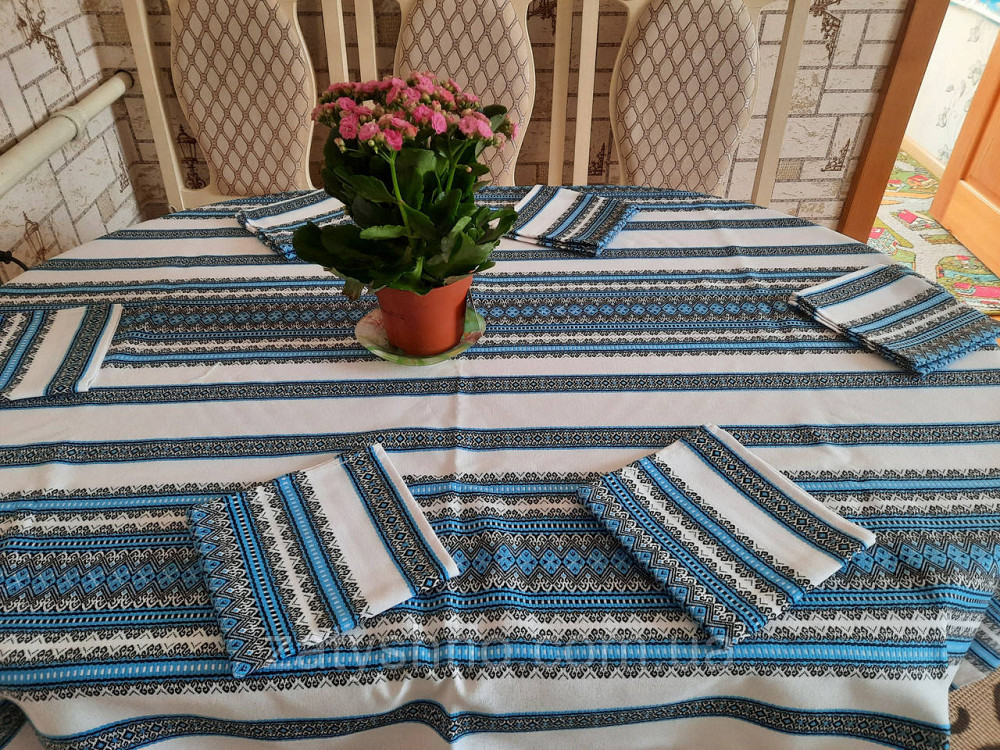 Голубая вышитая скатерть с салфетками Киев - изображение 9