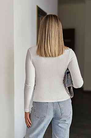 Легкая кофточка в рубчик на запах 