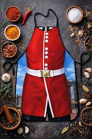 Кухонный фартук с принтом британского гвардейца 73 на 57 см разноцветный Киев