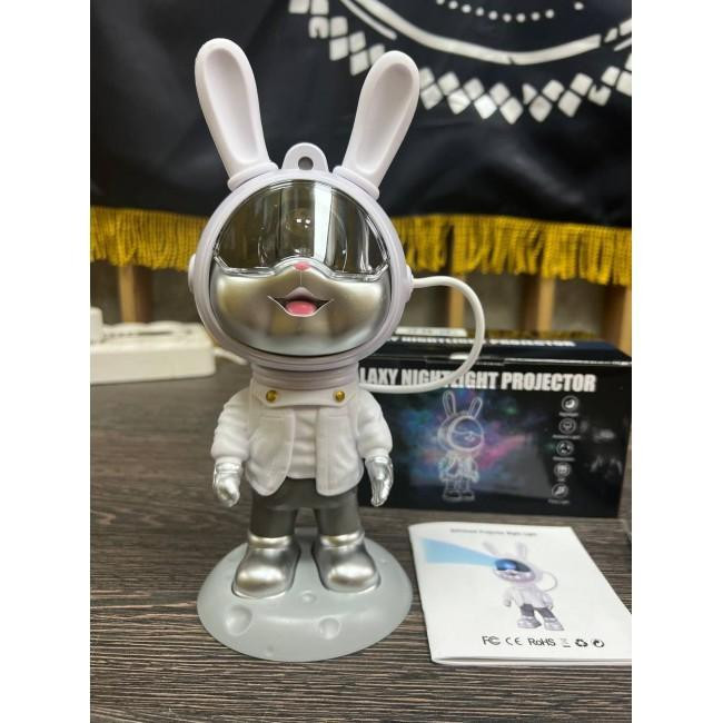 Нічник "Зоряне небо" Moon Bunny у формі зайця-космонавта з пультом керування та проєкцією неба Київ - фото 1
