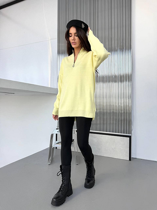 Жіночий стильний подовжений оверсайз светр зі змійкою в'язання 50% котон/50% акрил Лимонний Одеса - фото 5