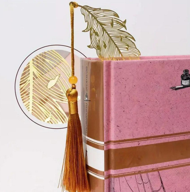 Елегантна металева закладка у формі пір’їни з китицею золотого кольору. Витончена закладка для читан Київ - фото 5