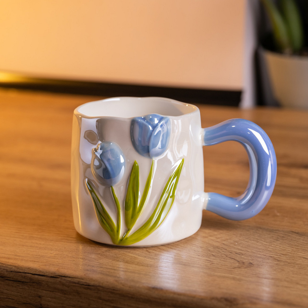 Новорічна порцелянова чашка для чаю та кави "Ніжний Тюльпан" з 3D-декором 400 мл,святкова кружка чашка на подарунок Блакитний Київ - фото 1