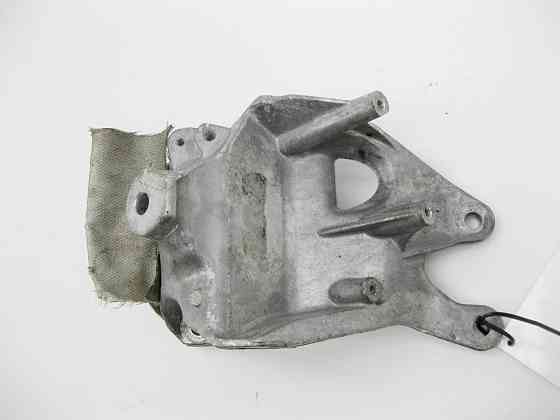 VAG  4M0199308BM Кронштейн/лапа двигуна правий Одесса