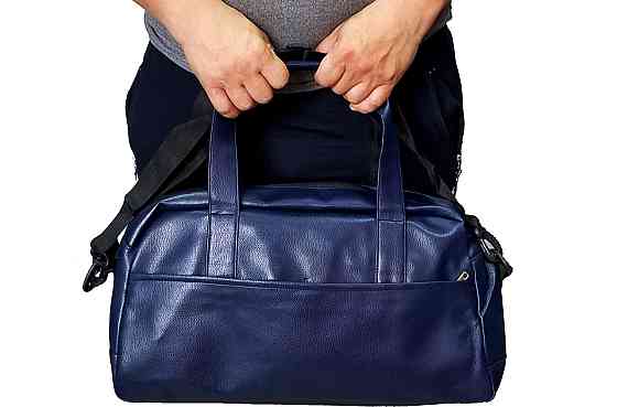 Спортивная кожаная сумка унисекс Сумы