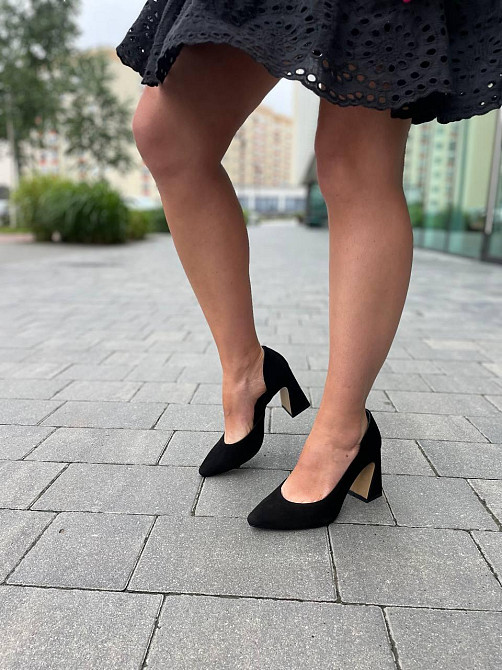 LIRIO Замшеві туфлі жіночі на стійких грубих підборах весна-осінь демісезонні чорні T0304/CT805 Коломия - фото 5
