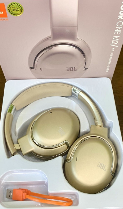 Беспроводные наушники JBL Tour One M2 в черном и золотистом роноре. Харьков - изображение 1