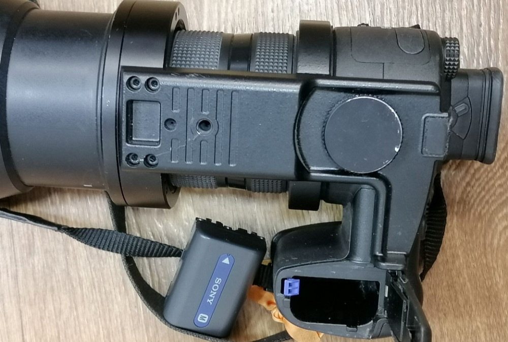 Фотоаппарат Sony DSC-R1 + Объектив Sony. Киев - изображение 3