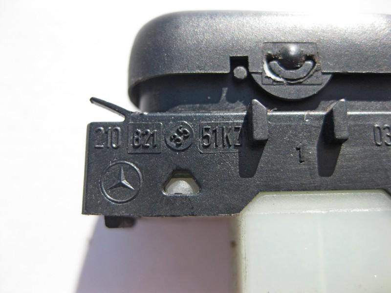 Mercedes-Benz  A2108213551 Кнопка ESP E-Class W210 Одесса - изображение 4