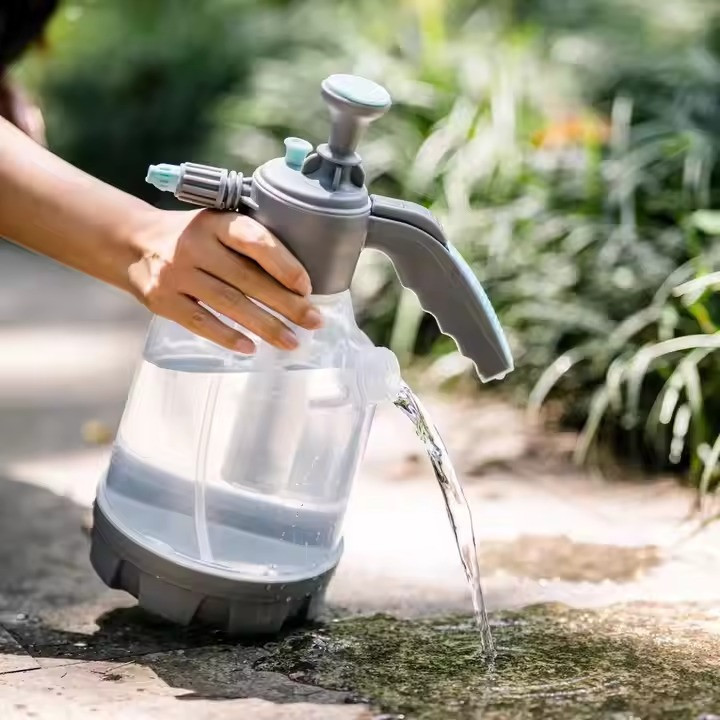 Ручной опрыскиватель для сада и огорода садовый,прозрачный,пластиковый на 2 литра с удлинителем Каменец-Подольский - изображение 9