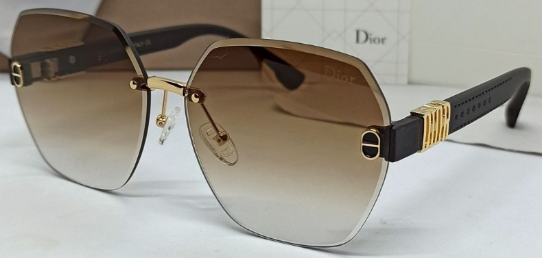 Жіночі брендові окуляри безправні коричневий градієнт із золотим лого Київ - фото 8