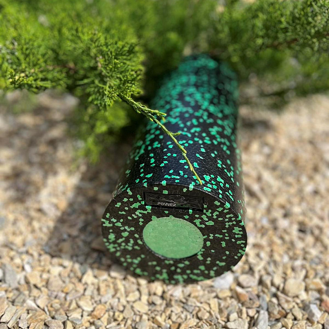 Масажний ролик (роллер) гладкий PowerPlay PP-4348 2 in 1 EPP Foam Roller Чорно/Зелений (33x14см.) Кам'янське - фото 7