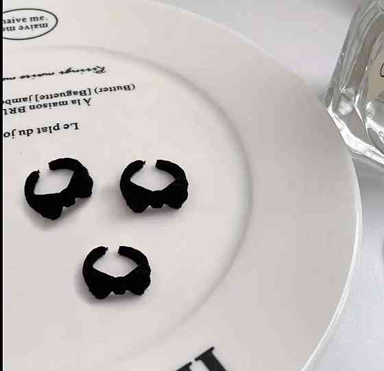 Бархатное кольцо с бантом чёрное, регулируемое Киев