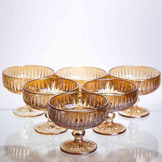 Набір креманок на ніжці 6 штук із товстого скла бурштиновий HP-19-249 Коломия