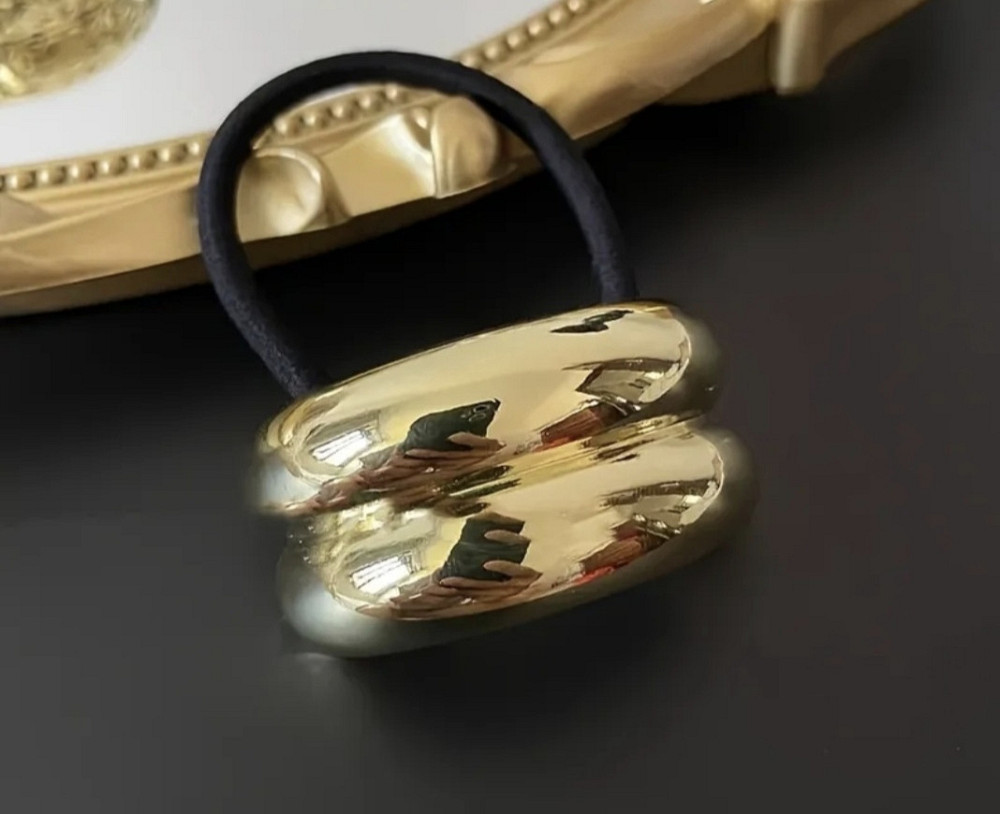 Гумка для волосся із золотистою вставкою Сміла - фото 5