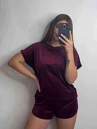 Піжама жіноча футболка + шорти з плюшевого велюру Бордовий S Харків
