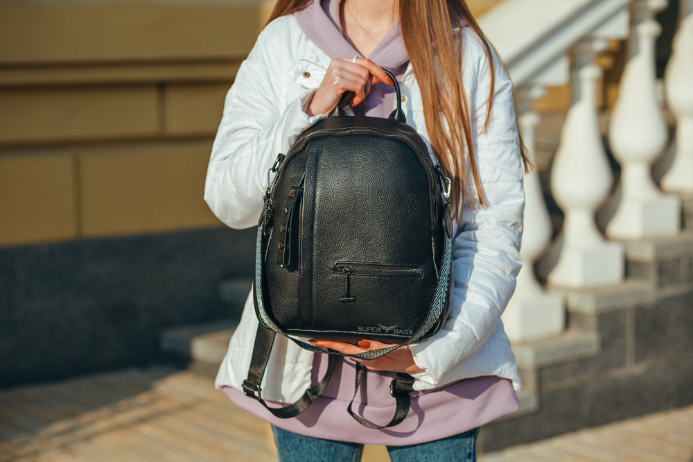 Женский кожаный рюкзак городской 23х32х13, сумка для города, путешествий и отдыха, черная Каменское - изображение 2