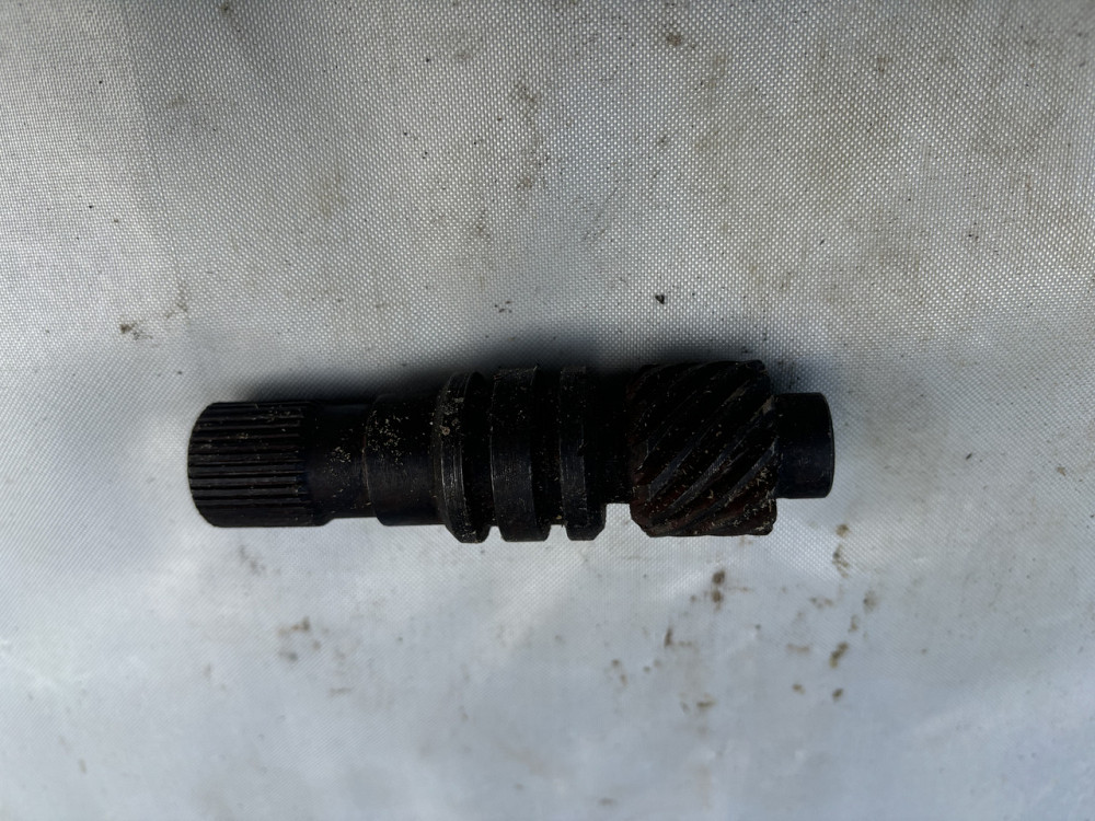 Валик рукоятки редуктора пускового двигателя МТЗ. 1.003-2. Харьков - изображение 1