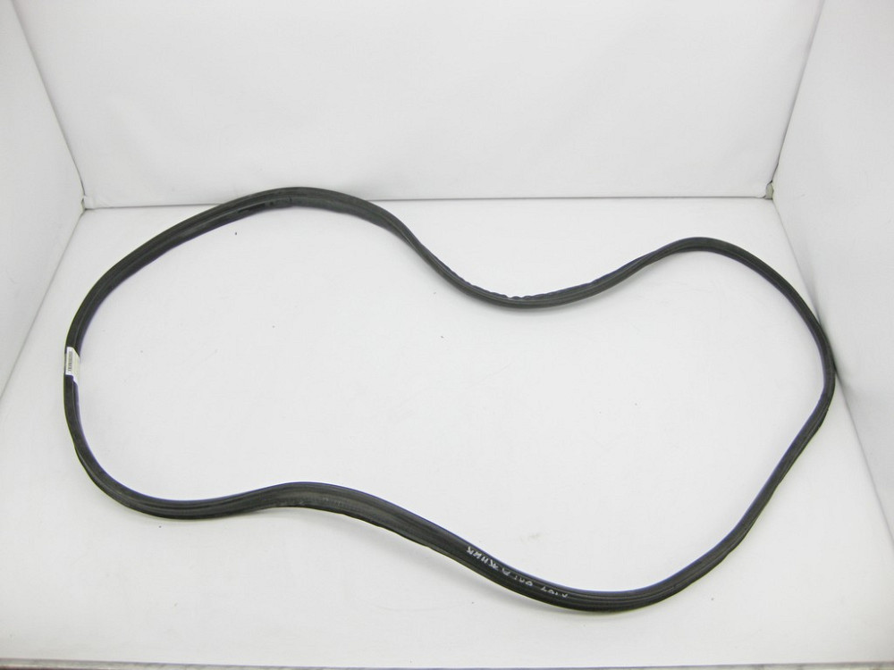 Mercedes-Benz  A1647401378 Ущільнювальна гумка прорізу багажника GL X164 Одеса - фото 1