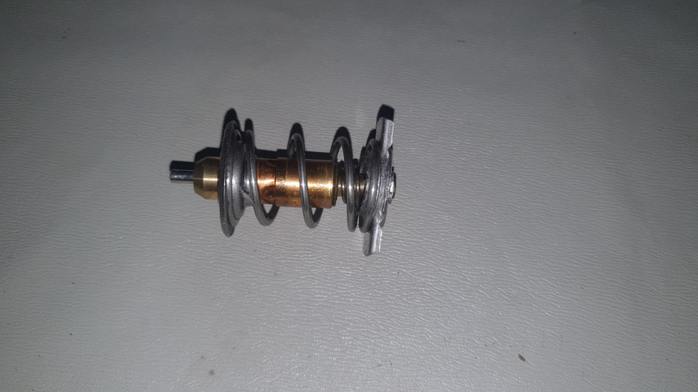 Термостат ВАЗ-2110, ВАЗ-2111, ВАЗ-2112 (с 1995). ТН6780.85. Харьков - изображение 1