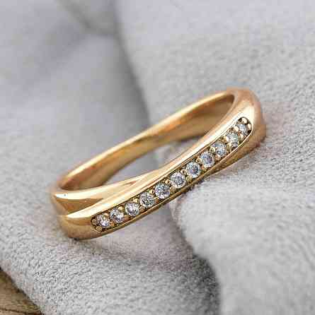 Кольцо куб. цирконий Xuping позолота 18К, 18 размер (ширина 4мм, вес 2.4г) Киев