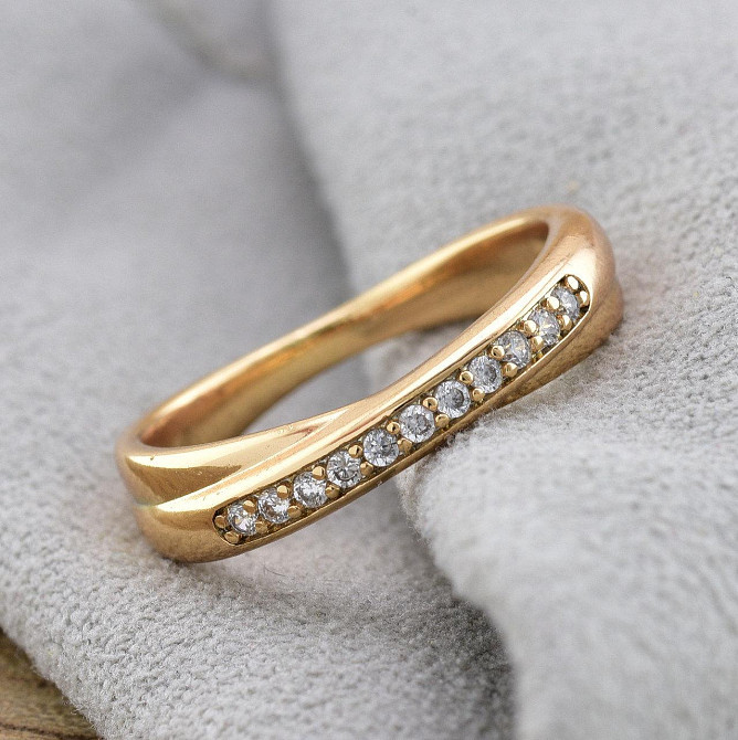 Кольцо куб. цирконий Xuping позолота 18К, 18 размер (ширина 4мм, вес 2.4г) Киев - изображение 2