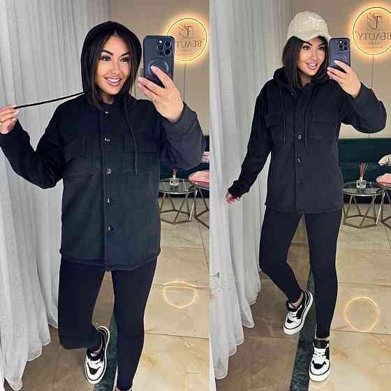 Женская теплая рубашка на пуговицах с капюшоном и двумя накладными карманами турецкий плотный флис Черный, 46/48 Одесса